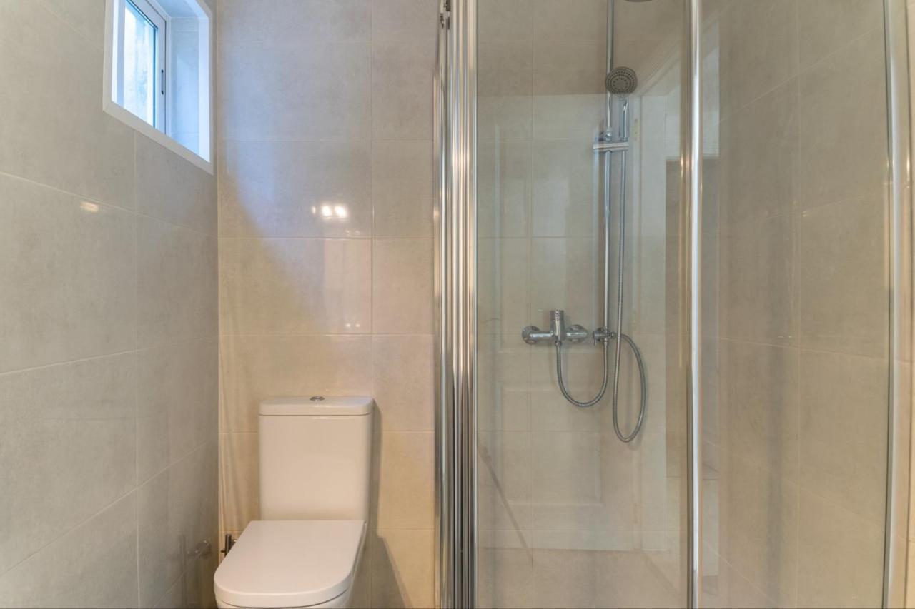 Akivillas Oura Targa Villa